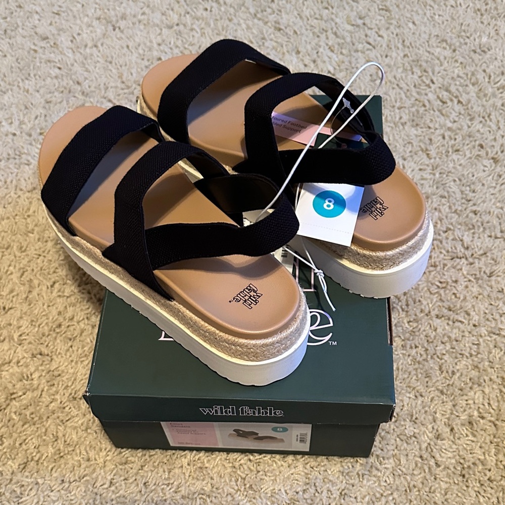 Wild Fable Black and Tan Strappy Sandals